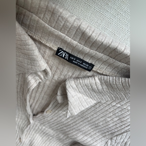 Zara Tops - Zara buttoned shirt